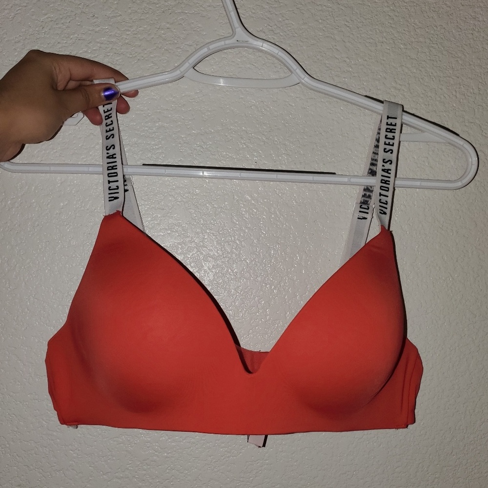 Victorias Secret Tshirt Bra